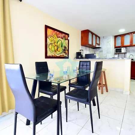Apartamento Vista Al Mar - Piso 18 *